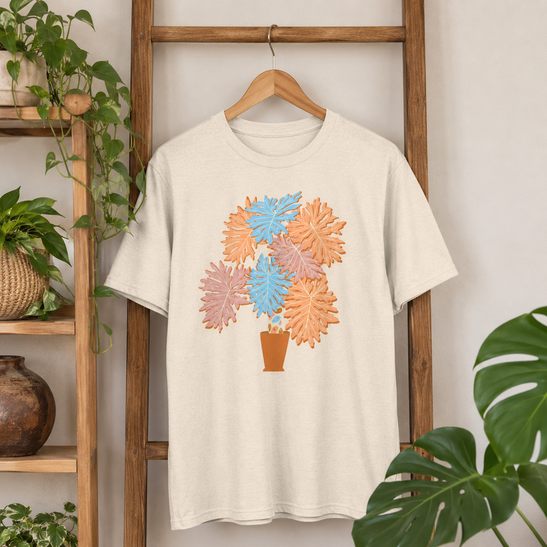 Thaumatophyllum bipinnatifidum – Women’s Graphic Tee
