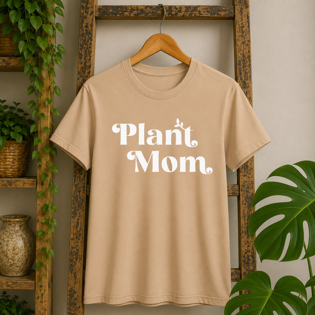Plant Mom - Women's Cotton t-shirt